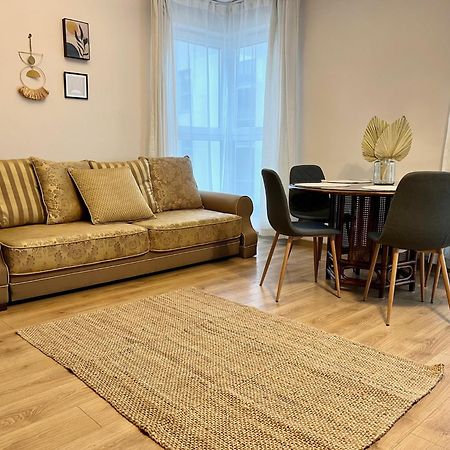 Oldtown Retro Apartment By Marina With Balcony For 6 People Gdansk Bagian luar foto