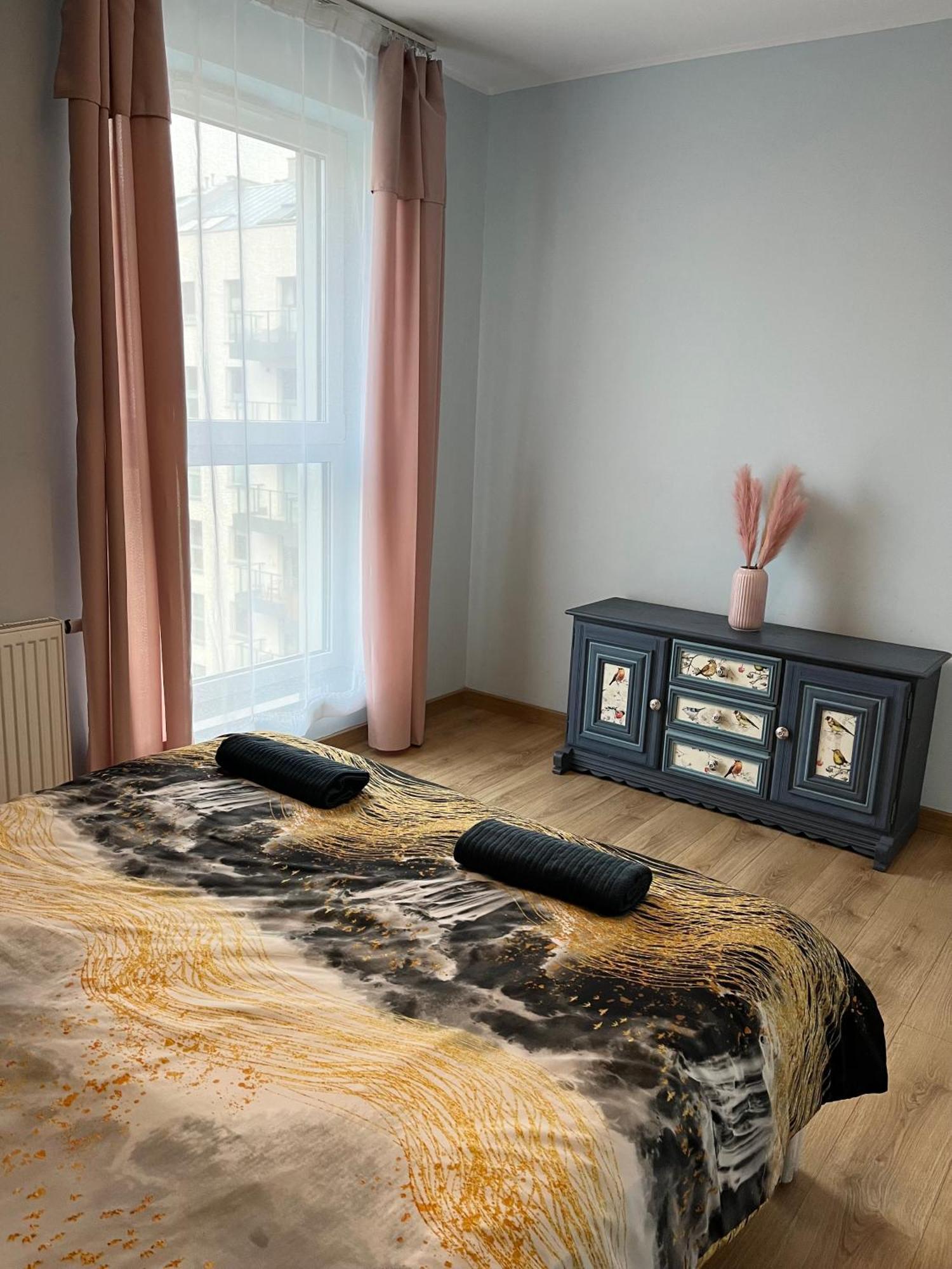Oldtown Retro Apartment By Marina With Balcony For 6 People Gdansk Bagian luar foto