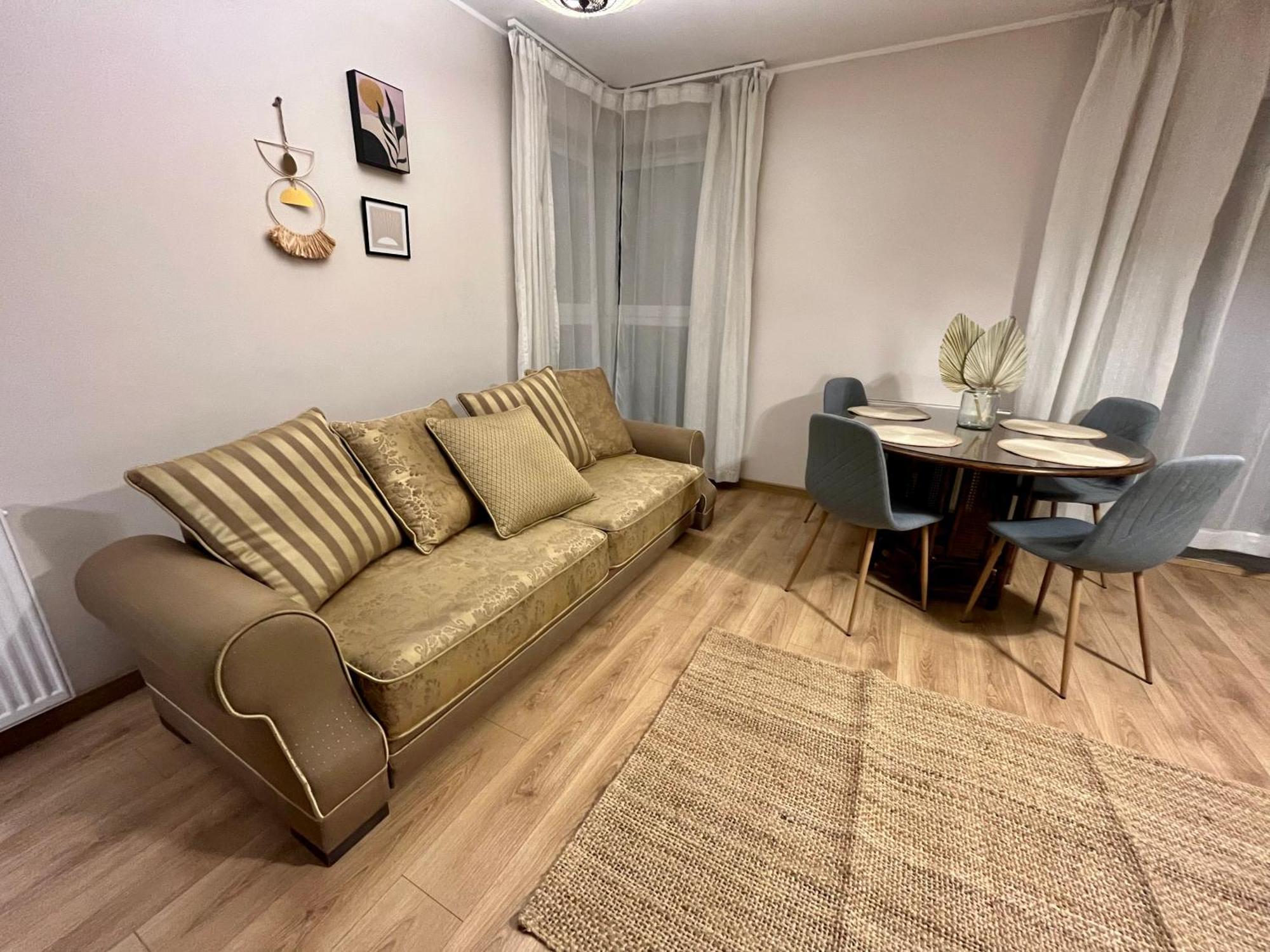 Oldtown Retro Apartment By Marina With Balcony For 6 People Gdansk Bagian luar foto